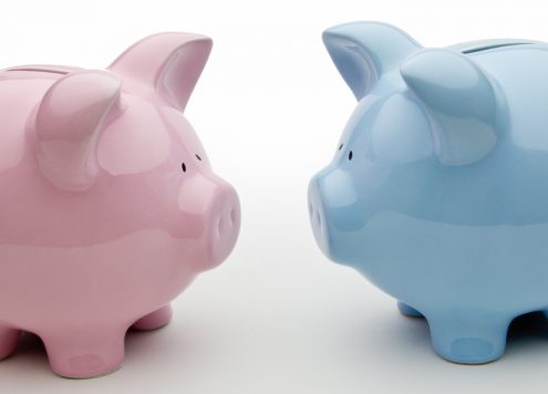 Pink and Blue piggy banks representing the gender pay gap